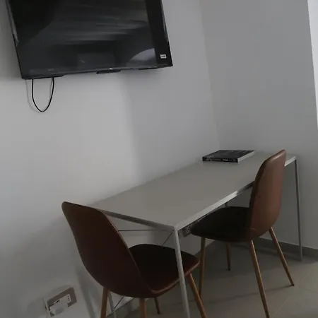 Centralissimo E Moderno W Ac * بيرودجا